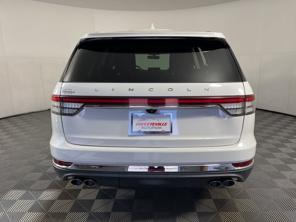 Used 2022 Lincoln Aviator Reserve w/ Equipment Group 201A image 11