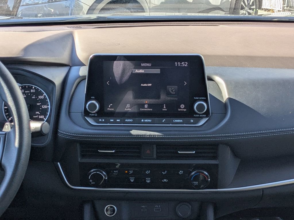 Used 2023 Nissan Rogue S image 16