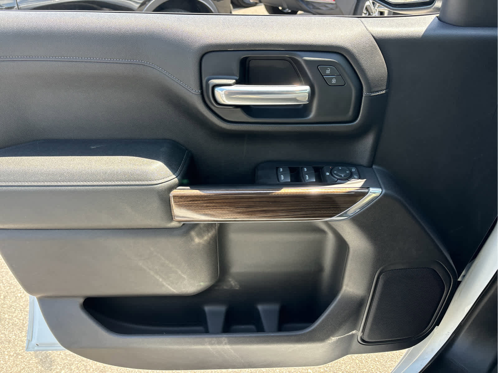 Certified 2019 Chevrolet Silverado 1500 LT w/ All-Star Edition AWD/4WD image 19