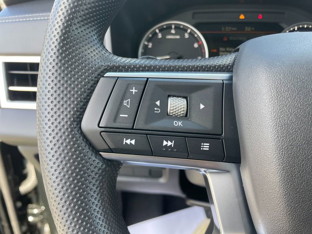 New 2026 Mitsubishi Outlander ES image 16