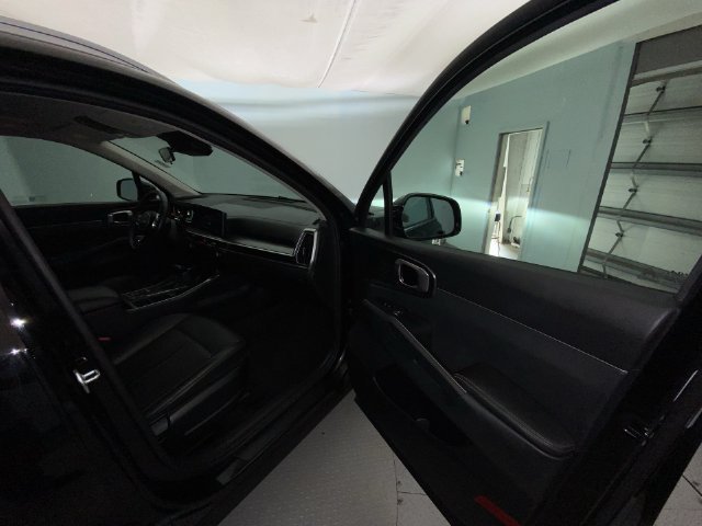 Used 2024 Kia Sorento S AWD/4WD image 25