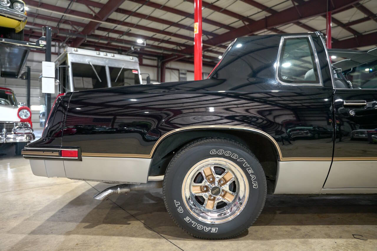 Used 1987 Oldsmobile Cutlass Supreme Salon image 9