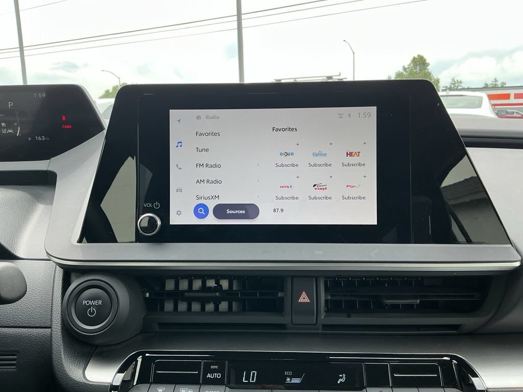 Used 2025 Toyota Prius LE FWD image 25