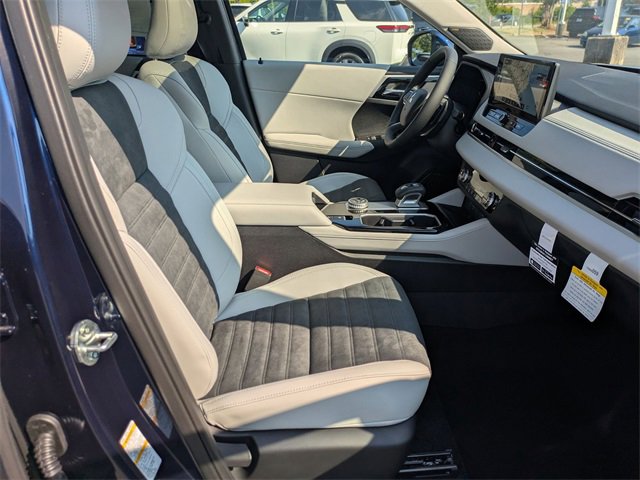 New 2025 Mitsubishi Outlander SE image 33