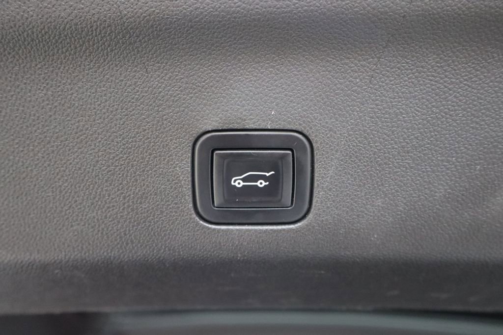 Used 2022 Chevrolet Tahoe LT w/ Luxury Package image 23