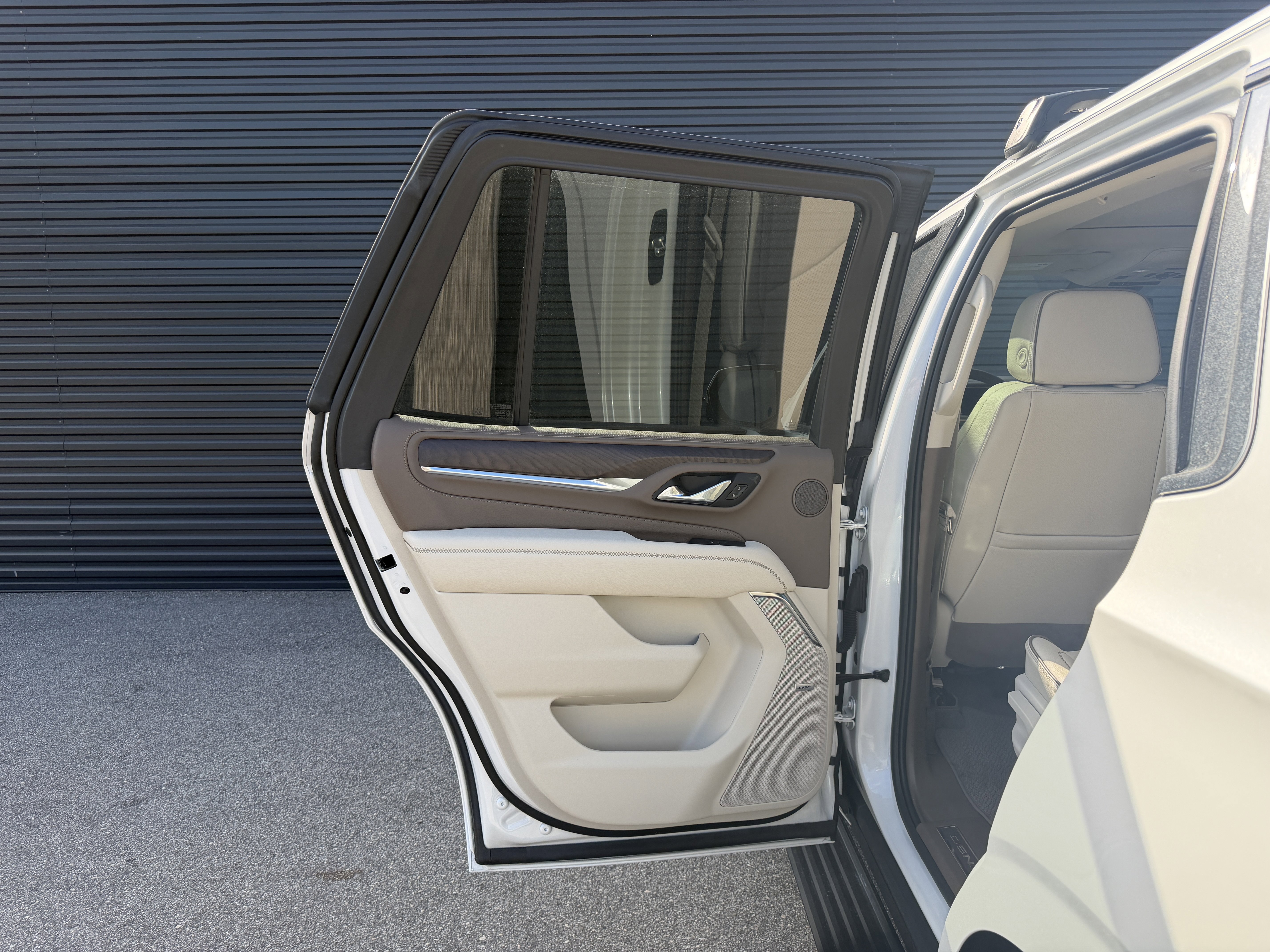 Used 2024 GMC Yukon Denali image 30