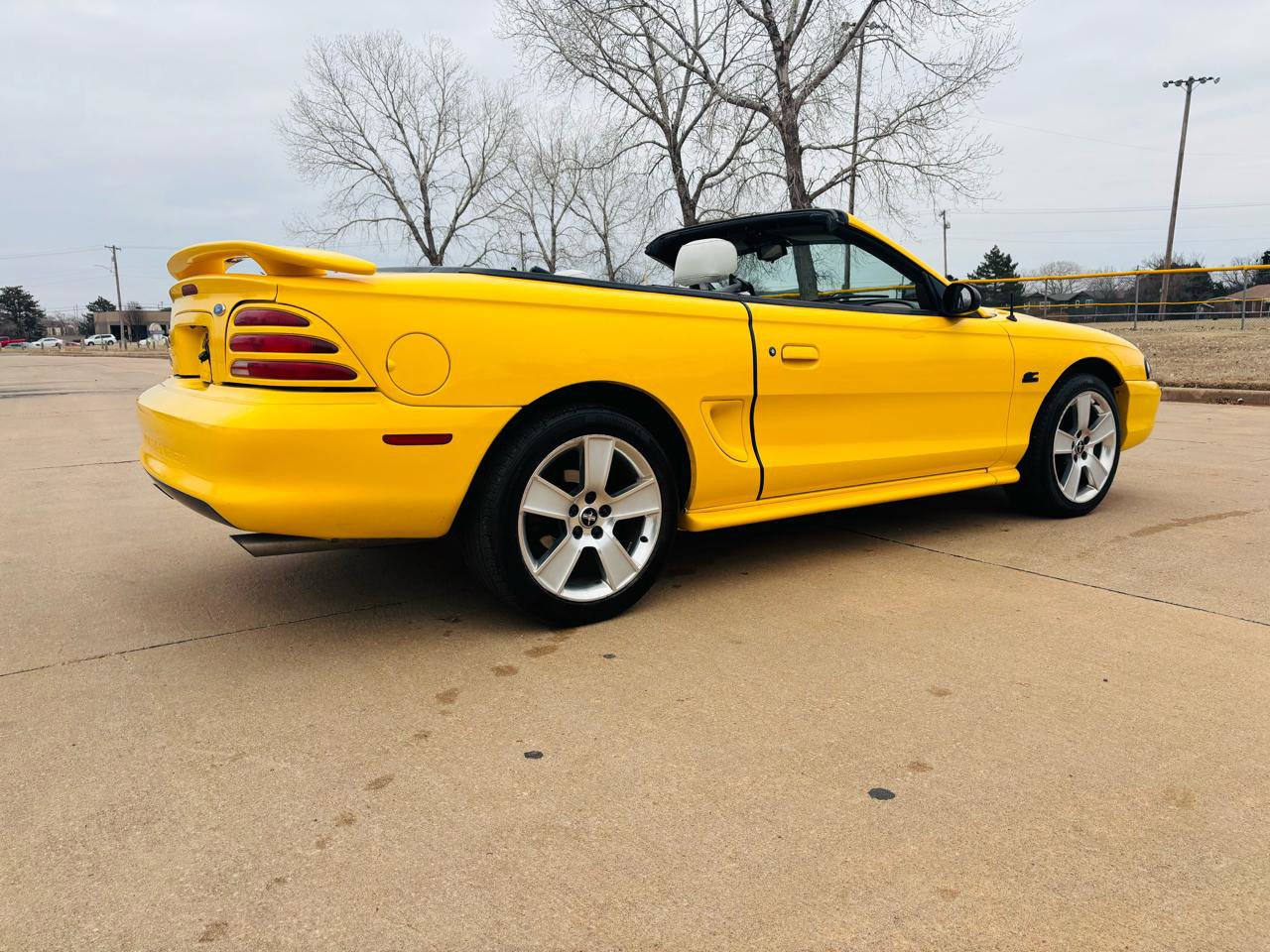 Used 1995 Ford Mustang GT RWD image 31