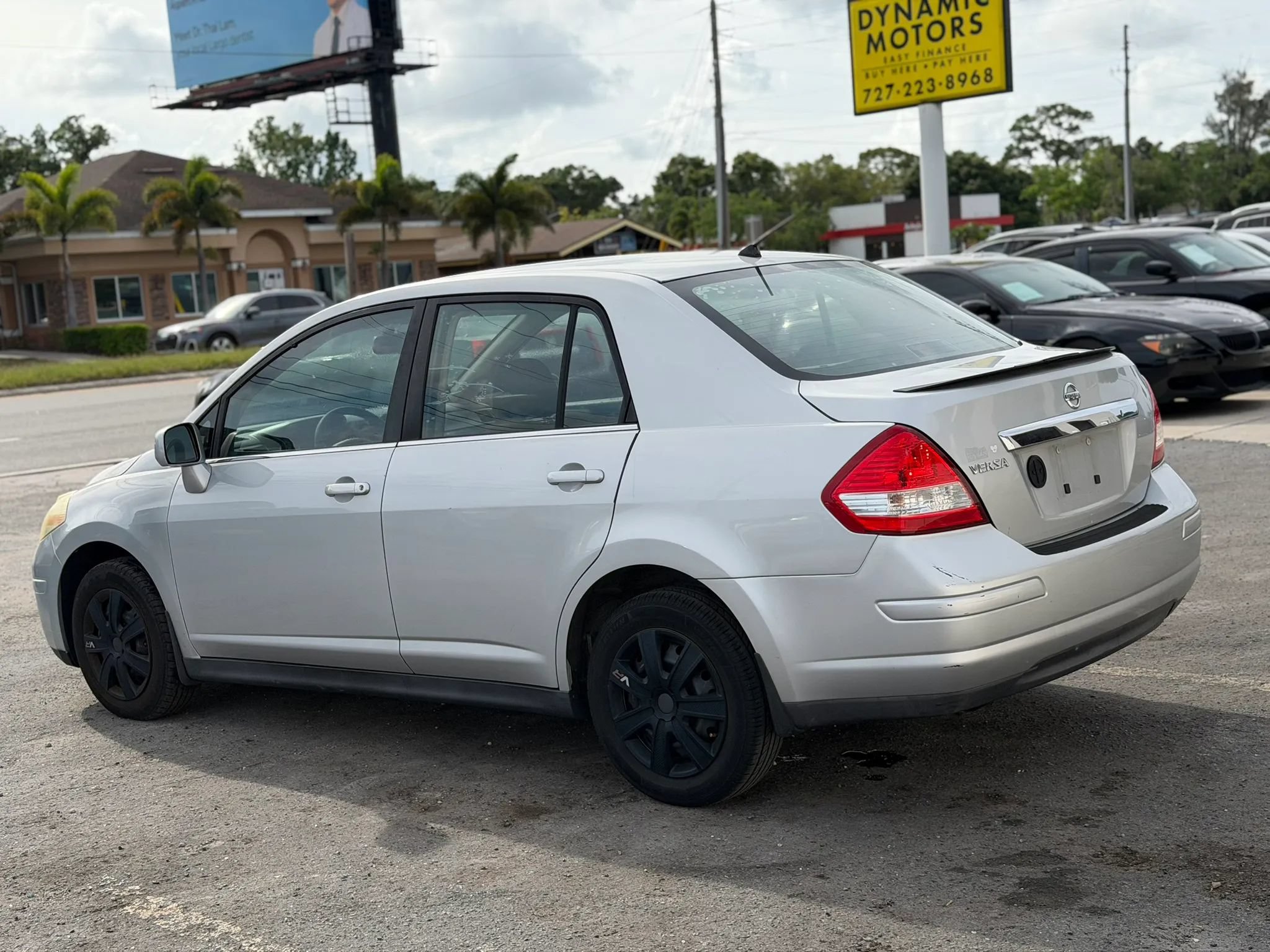 Used 2008 Nissan Versa 1.8 S w/ PWR Pkg FWD image 4