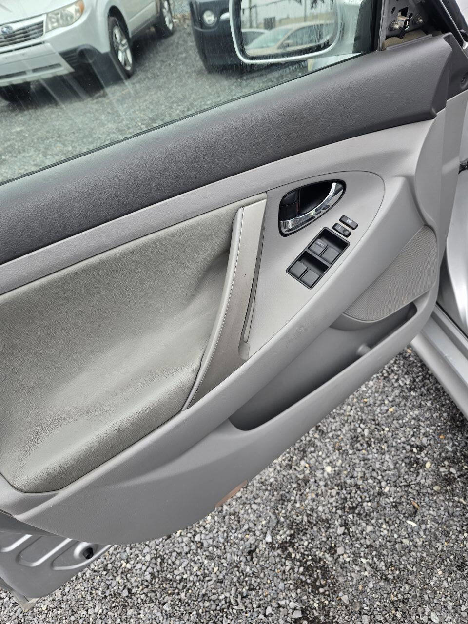 Used 2008 Toyota Camry SE FWD image 12
