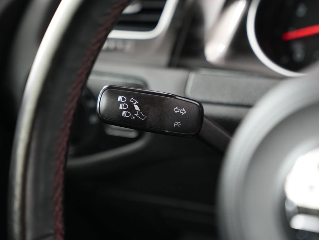 Used 2015 Volkswagen GTI SE FWD image 14