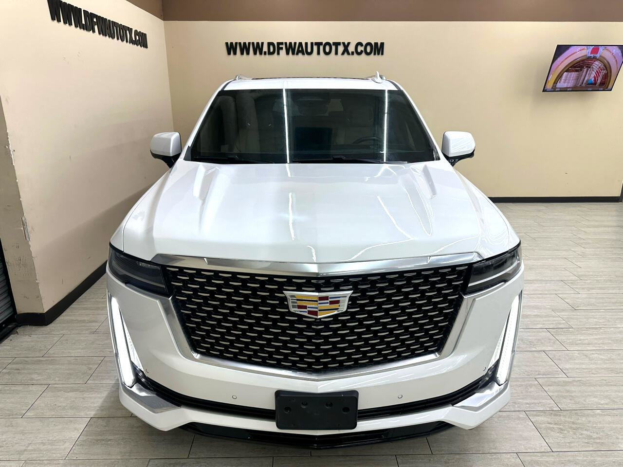 Used 2021 Cadillac Escalade Premium Luxury w/ Driver Assist Tech Package image 4