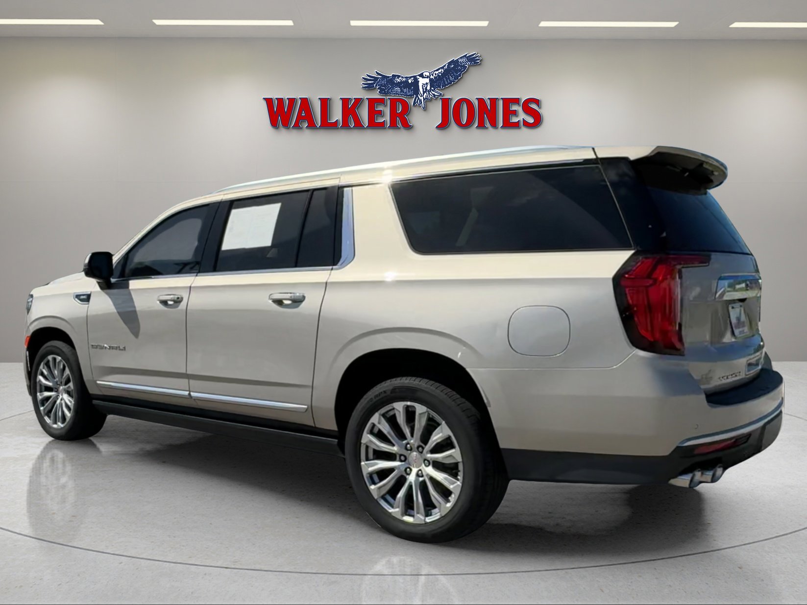 Used 2022 GMC Yukon XL Denali image 5