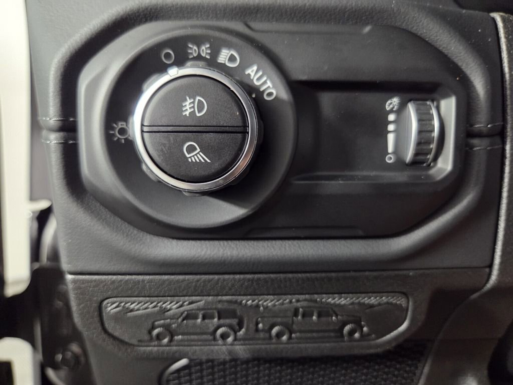 New 2026 Jeep Gladiator Sport AWD/4WD image 13