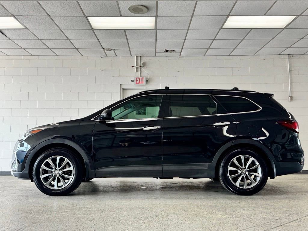 Used 2017 Hyundai Santa Fe SE image 4