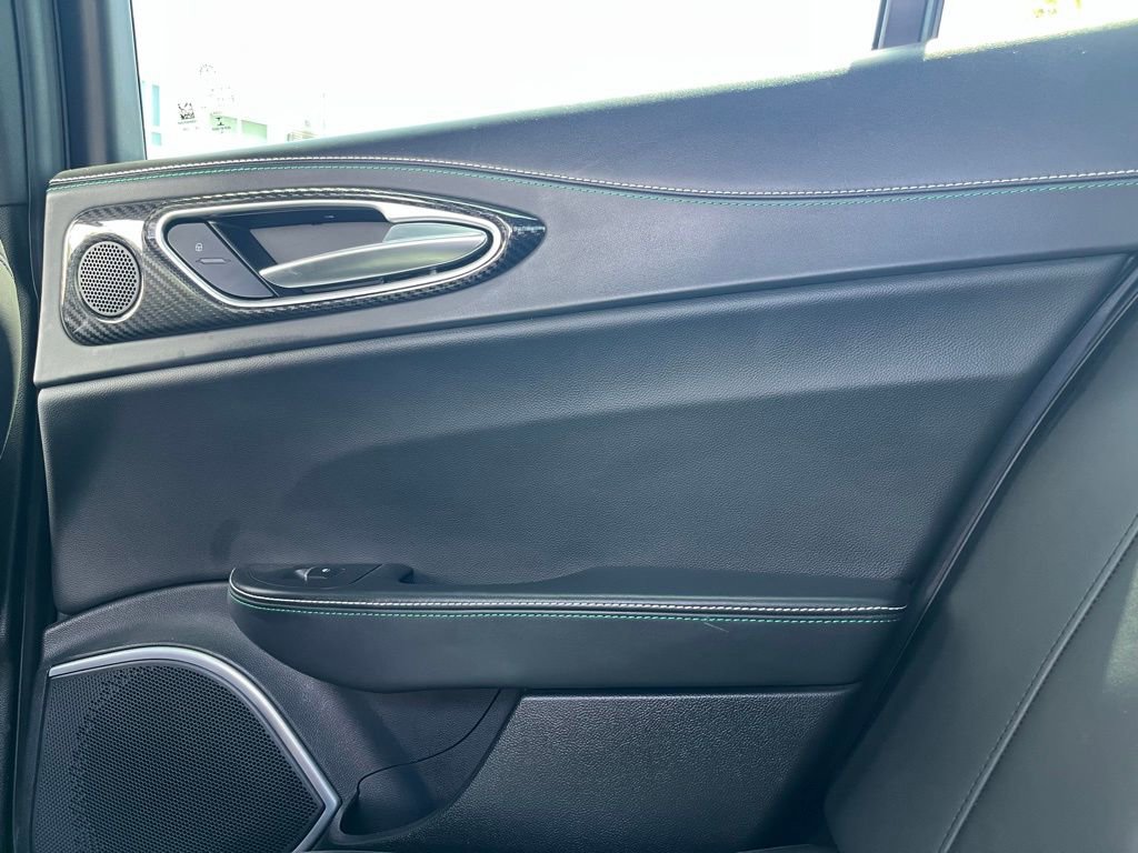 Used 2018 Alfa Romeo Giulia Quadrifoglio w/ Driver Assist Dynamic Package RWD image 19