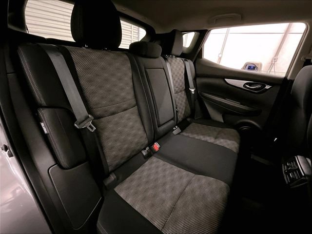 Used 2020 Nissan Rogue Sport SV AWD/4WD image 26