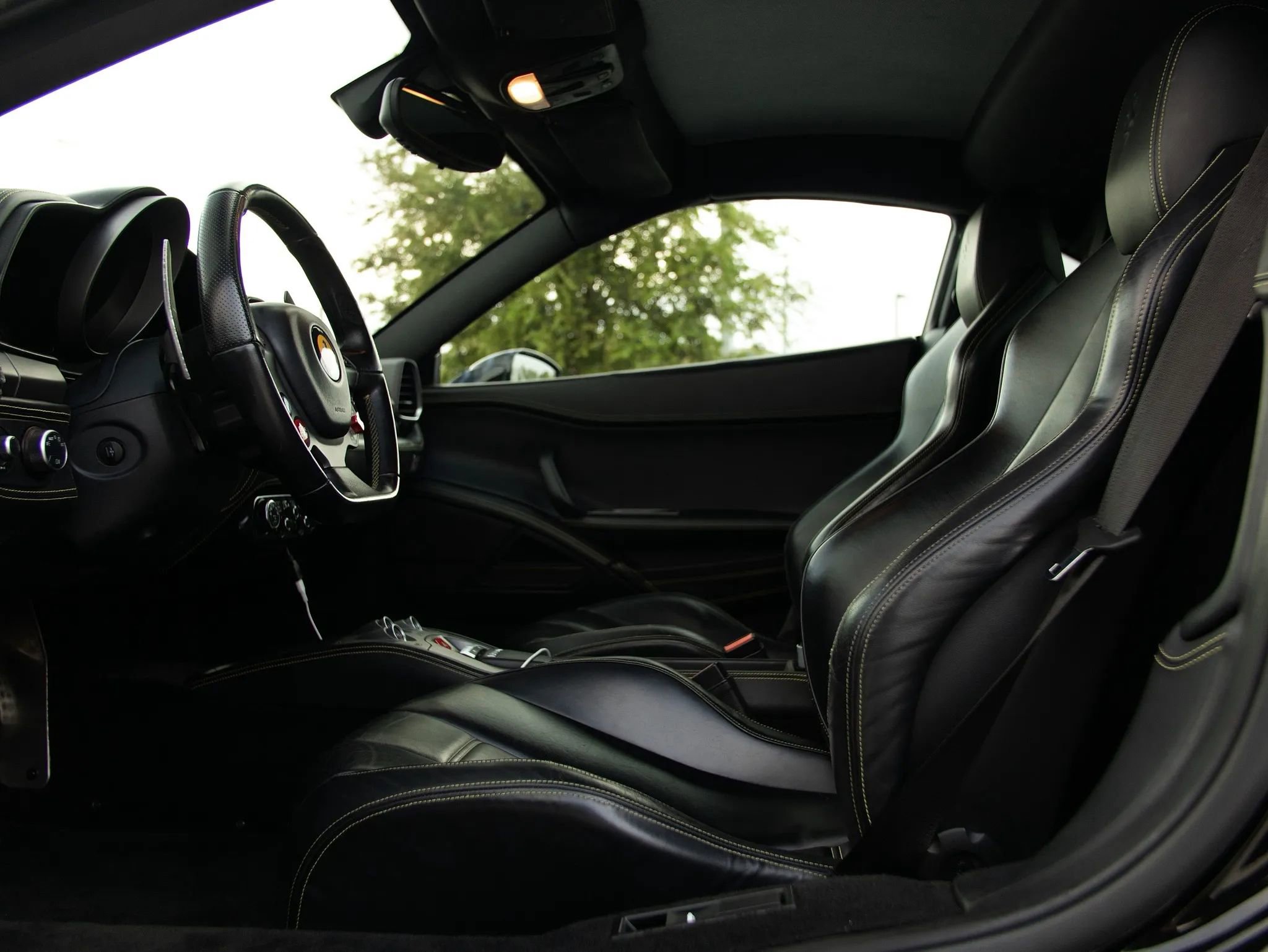 Used 2010 Ferrari 458 Italia Coupe image 34