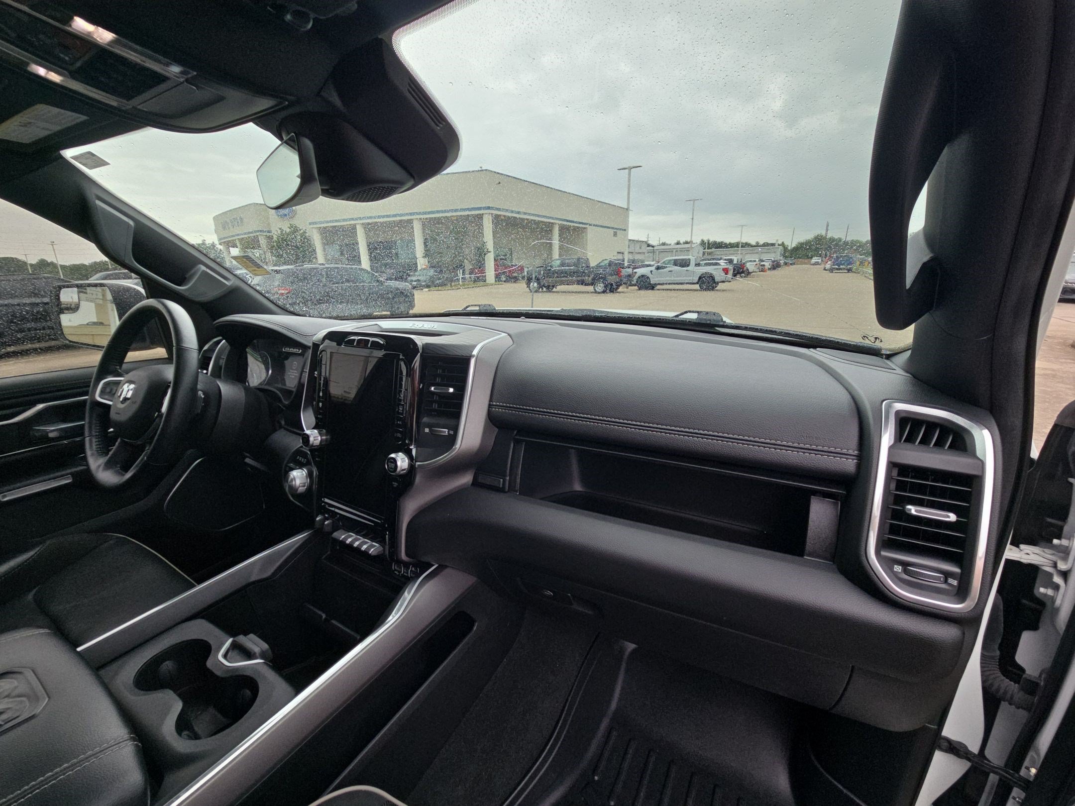 Used 2023 RAM 1500 Laramie AWD/4WD image 33
