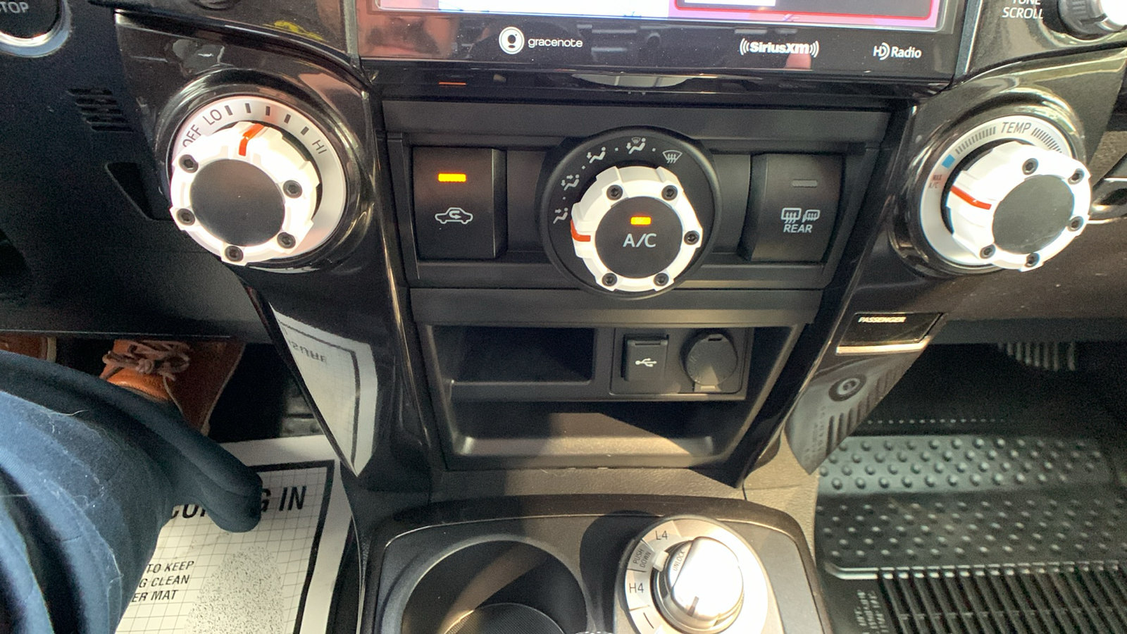 Used 2023 Toyota 4Runner 40th Anniversary SE AWD/4WD image 19