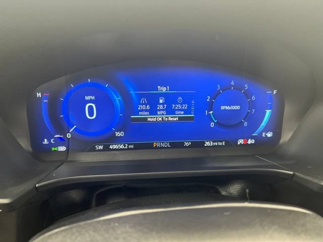 Used 2022 Ford Escape Titanium w/ Class II Trailer Tow Package AWD/4WD image 16