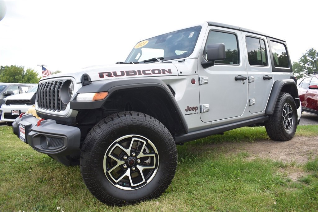 Used 2024 Jeep Wrangler Unlimited Rubicon w/ Technology Group image 13