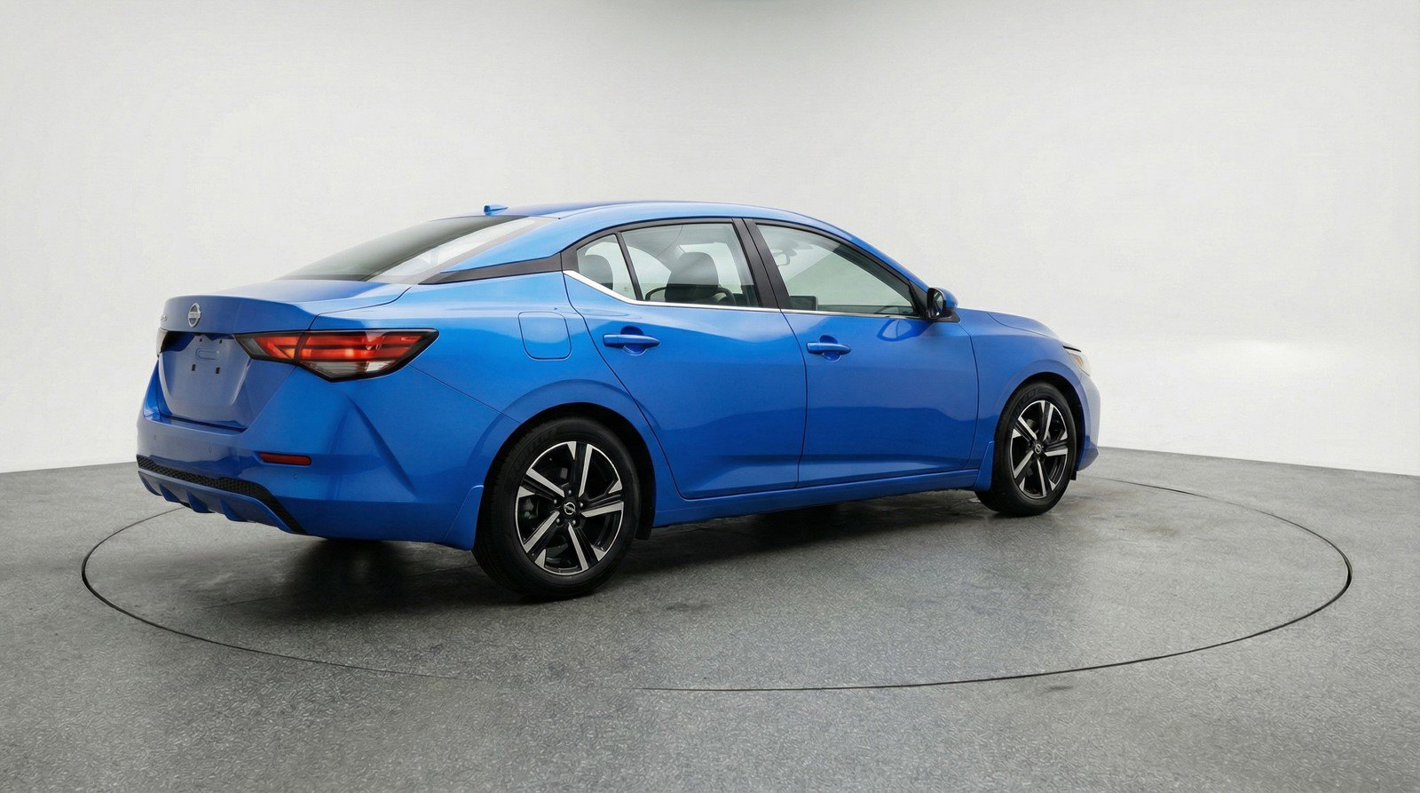 Used 2025 Nissan Sentra SV FWD image 9