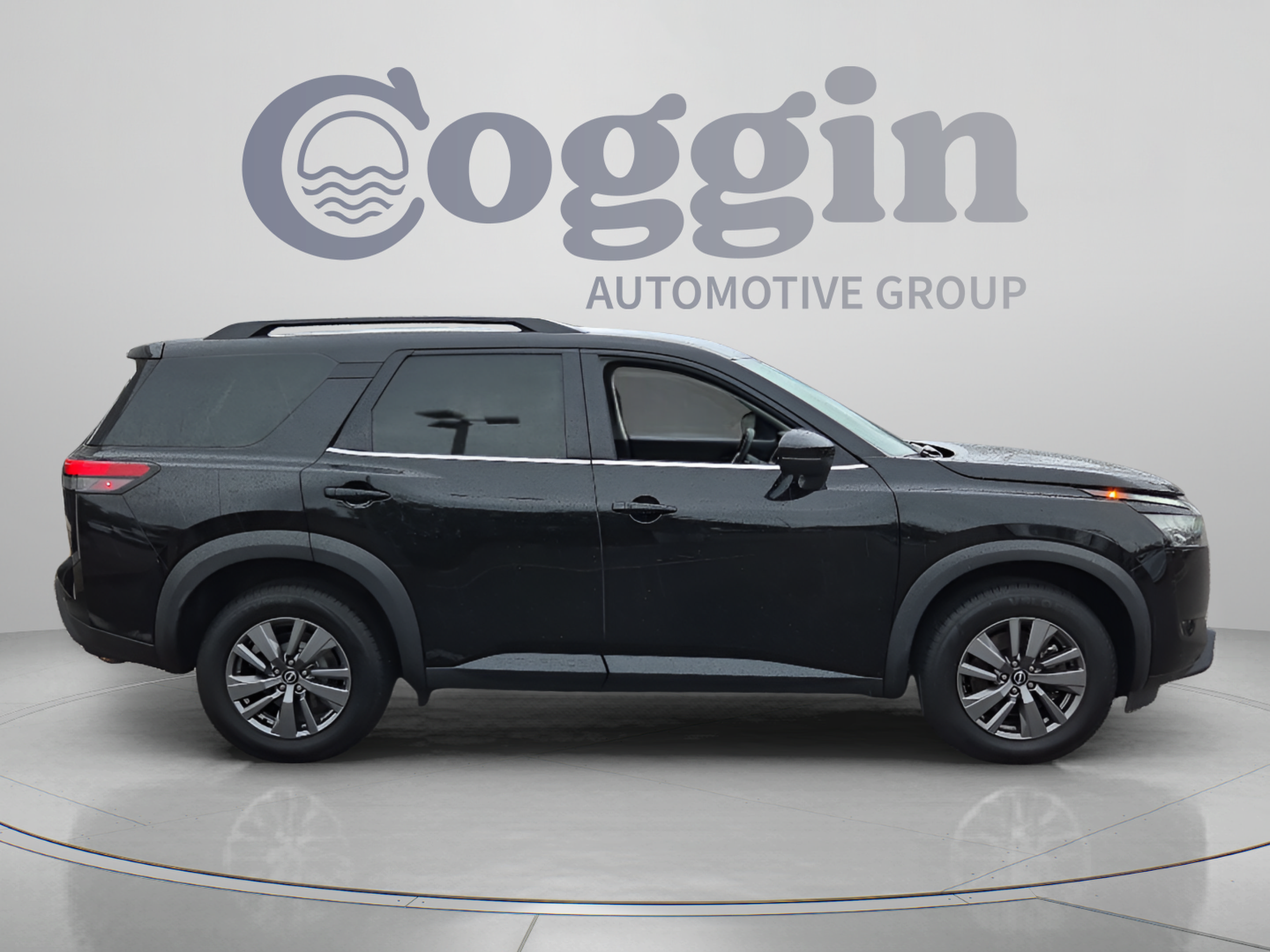 Used 2024 Nissan Pathfinder SV FWD image 6