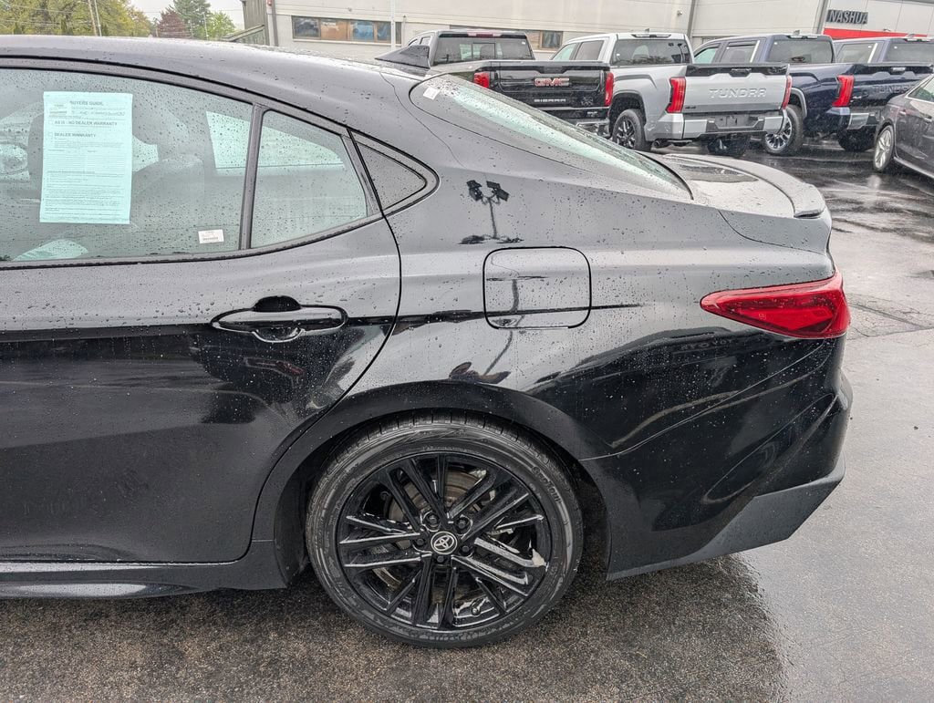 Used 2025 Toyota Camry SE w/ Convenience Package FWD image 3