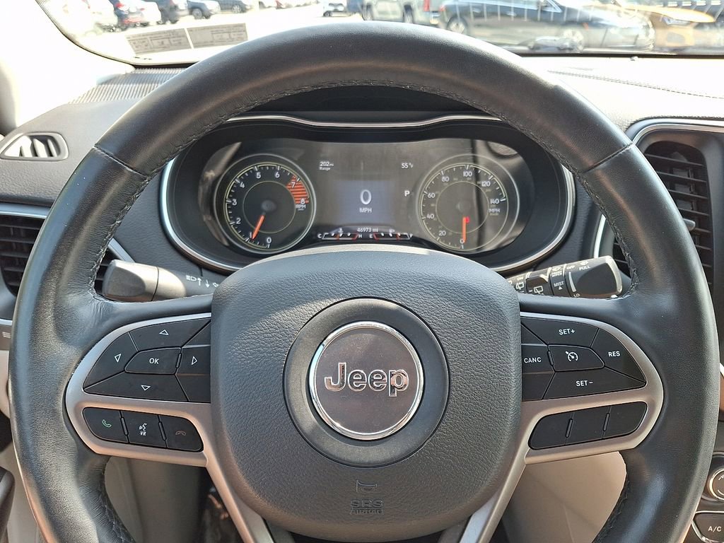 Used 2021 Jeep Cherokee Latitude Lux w/ Comfort/Convenience Group AWD/4WD image 19