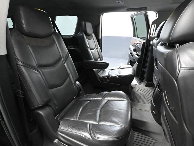Used 2017 Cadillac Escalade ESV Luxury image 45