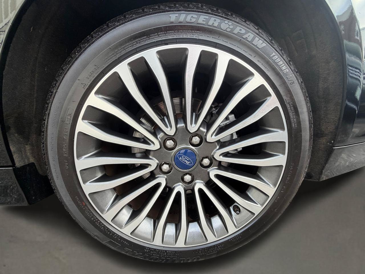 Used 2018 Ford Fusion Titanium AWD/4WD image 35