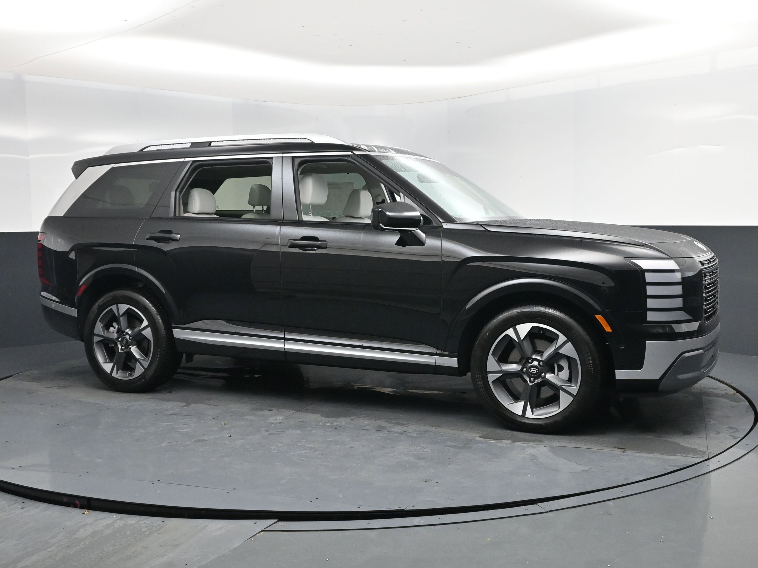 New 2026 Hyundai Palisade Limited image 2