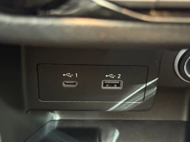 Used 2022 Nissan Kicks SV image 6