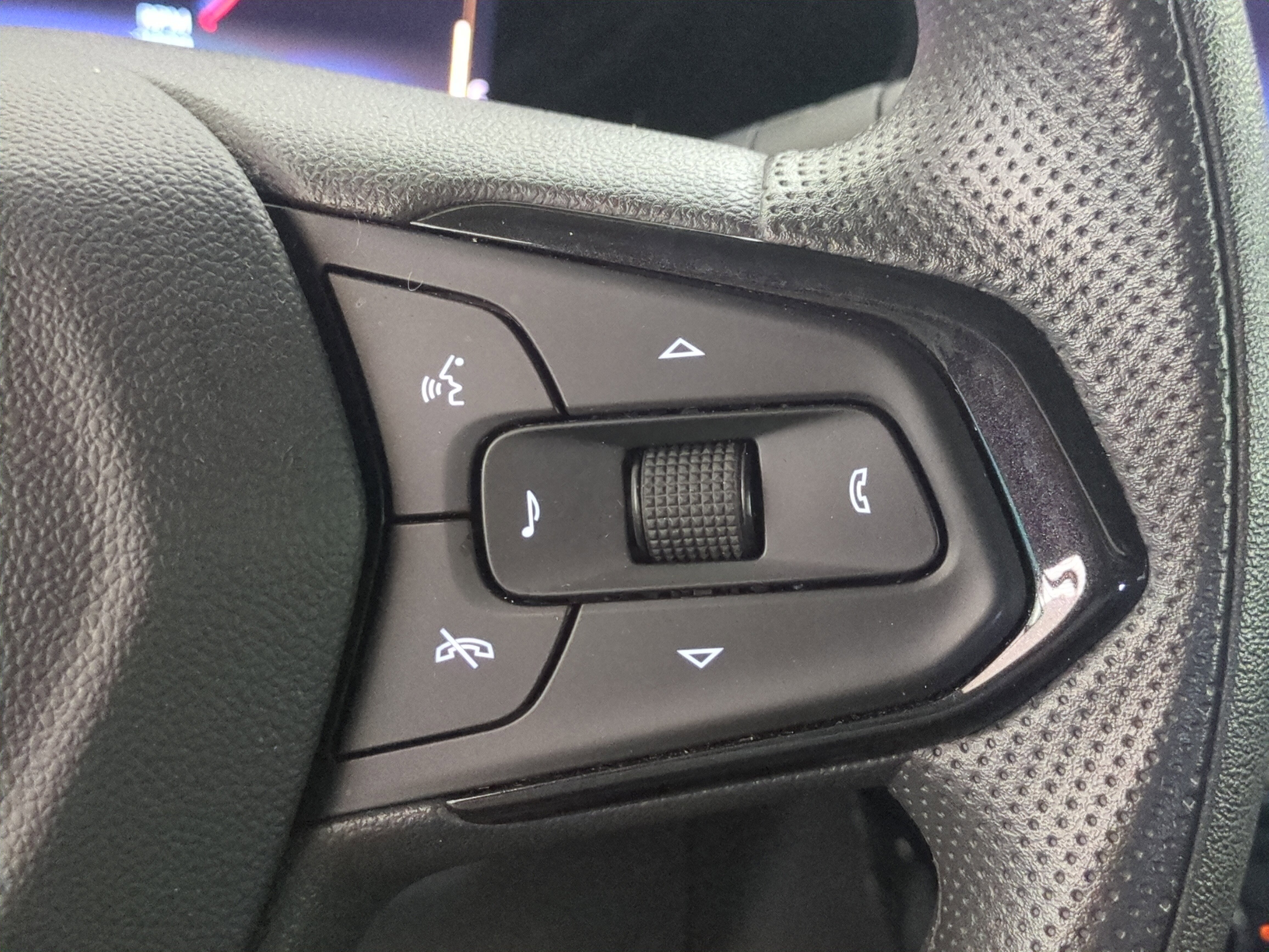 Used 2024 Chevrolet TrailBlazer LT image 28