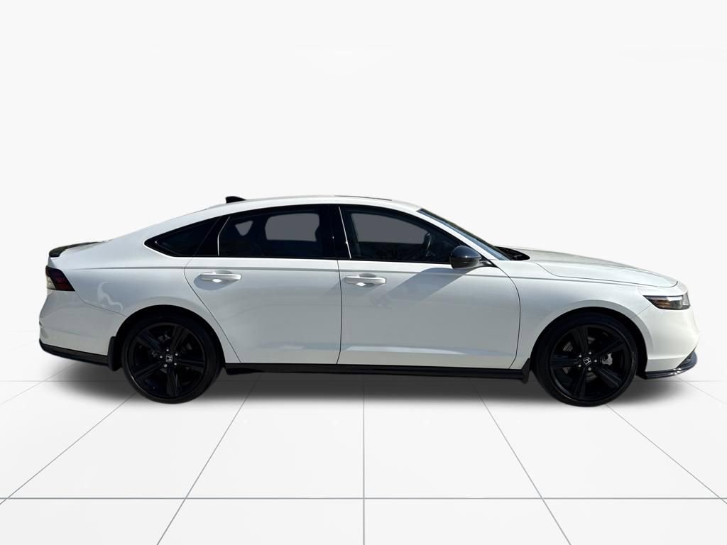Used 2024 Honda Accord Sport image 10