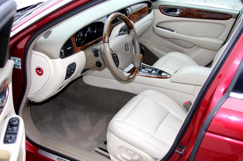 Used 2004 Jaguar XJ8 XJ8 image 25