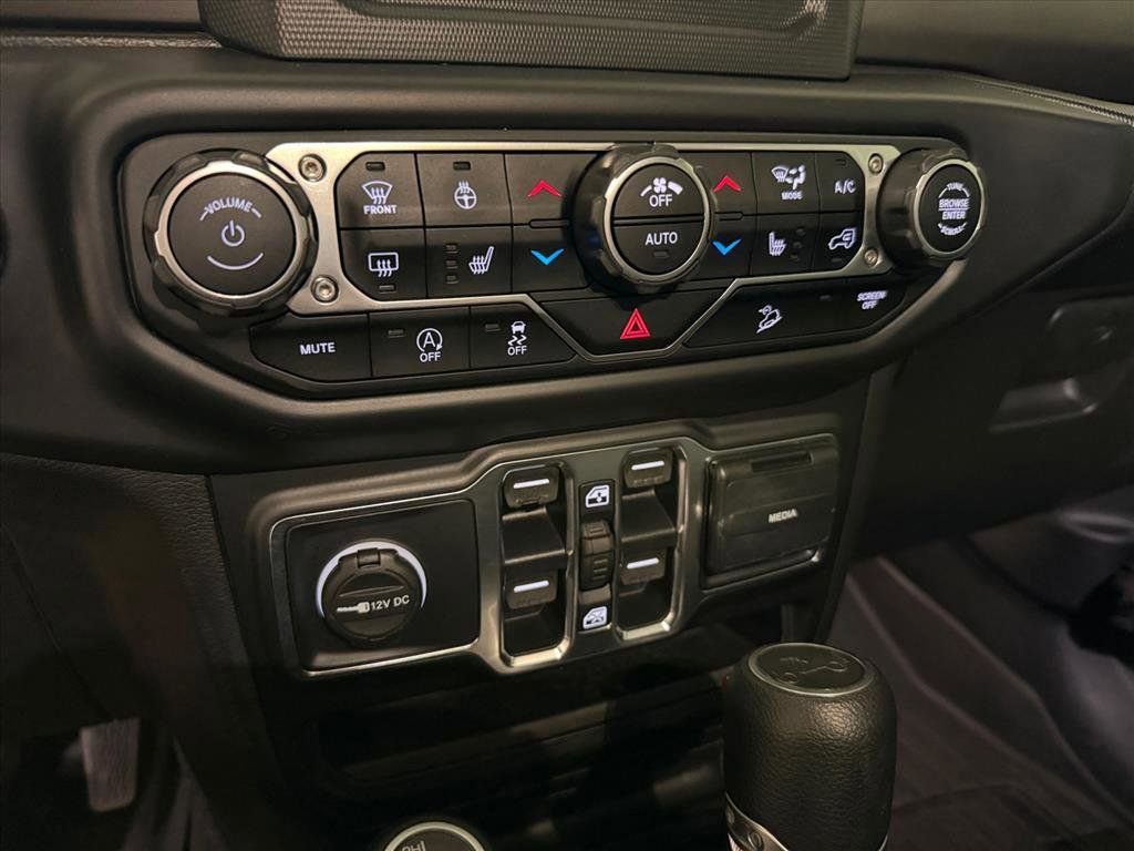 Used 2020 Jeep Wrangler Unlimited Willys image 23