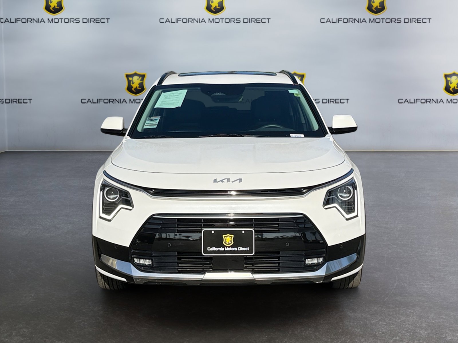 Used 2024 Kia Niro SX image 8