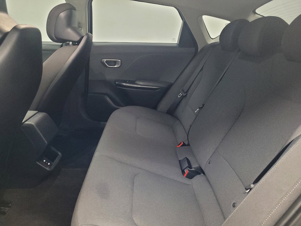 Used 2025 Kia K4 FWD image 18