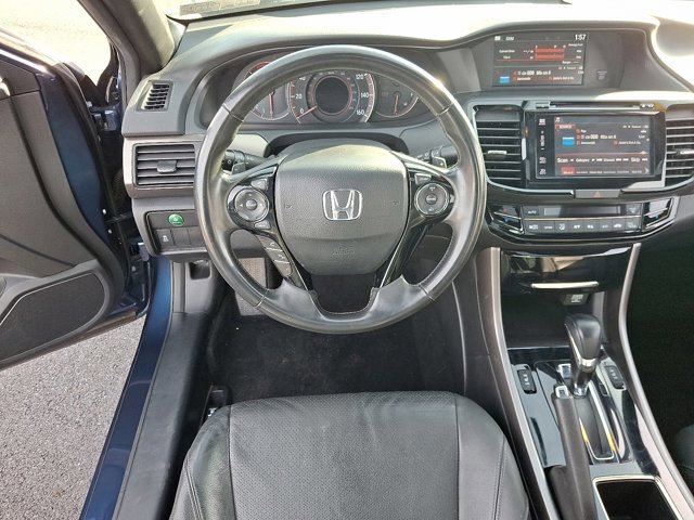 Used 2017 Honda Accord EX-L image 11