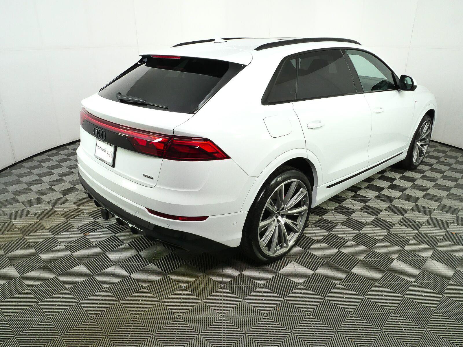 New 2027 Audi Q8 Prestige AWD/4WD image 3