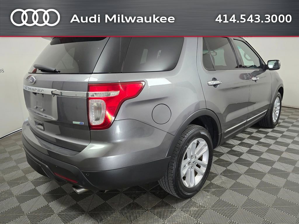 Used 2014 Ford Explorer XLT w/ Equipment Group 202A image 4