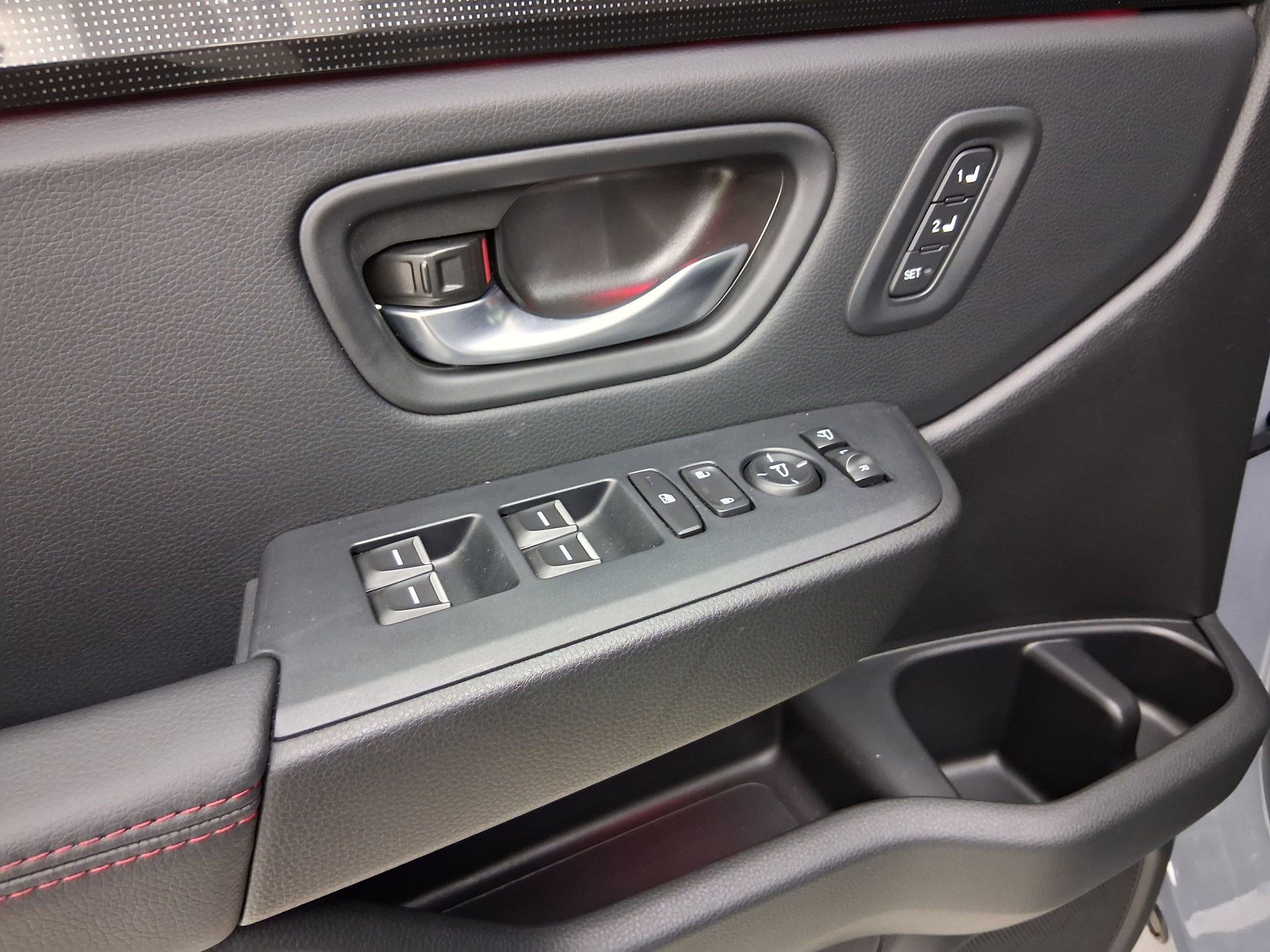 Used 2025 Honda Pilot Black Edition image 26