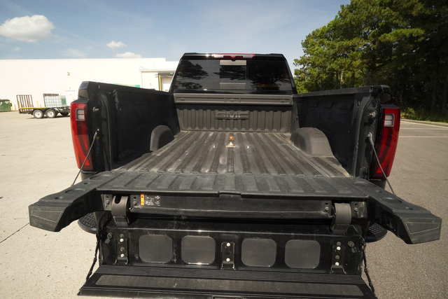 Used 2025 GMC Sierra 2500 SLT w/ SLT Premium Package AWD/4WD image 12