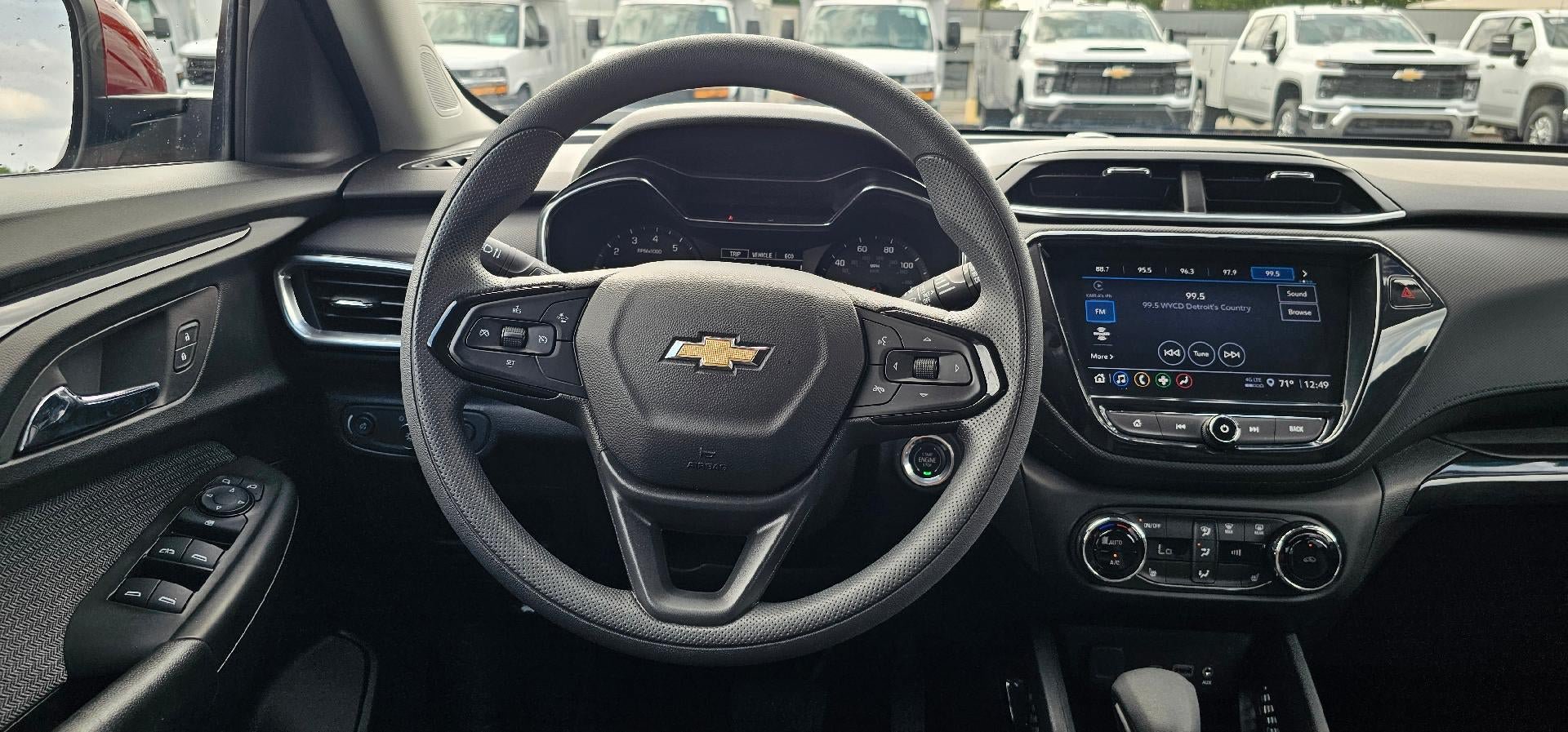 Used 2023 Chevrolet TrailBlazer LT w/ Convenience Package AWD/4WD image 13