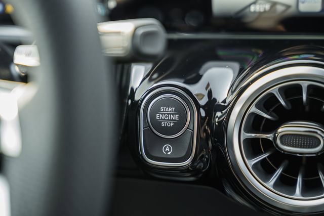 New 2026 Mercedes-Benz GLA 35 AMG 4MATIC image 28