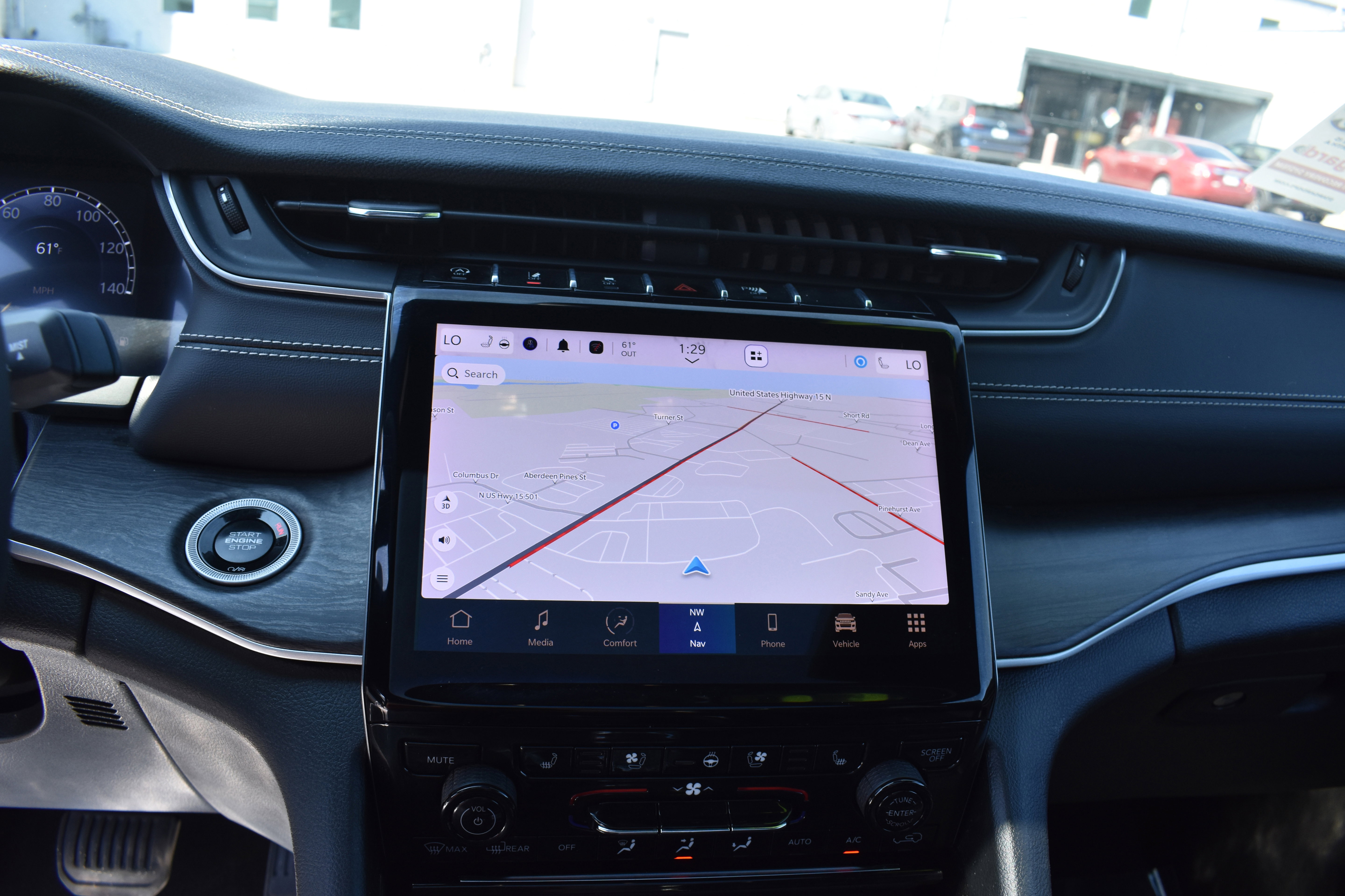 Used 2024 Jeep Grand Cherokee L Limited w/ Luxury Tech Group II image 18