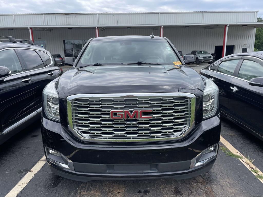 Used 2019 GMC Yukon XL Denali w/ Denali Ultimate Package AWD/4WD image 2