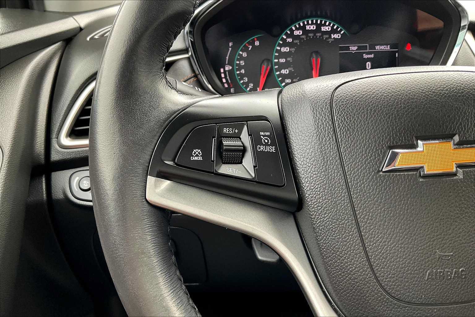 Certified 2022 Chevrolet Trax LT w/ LT Convenience Package FWD image 18