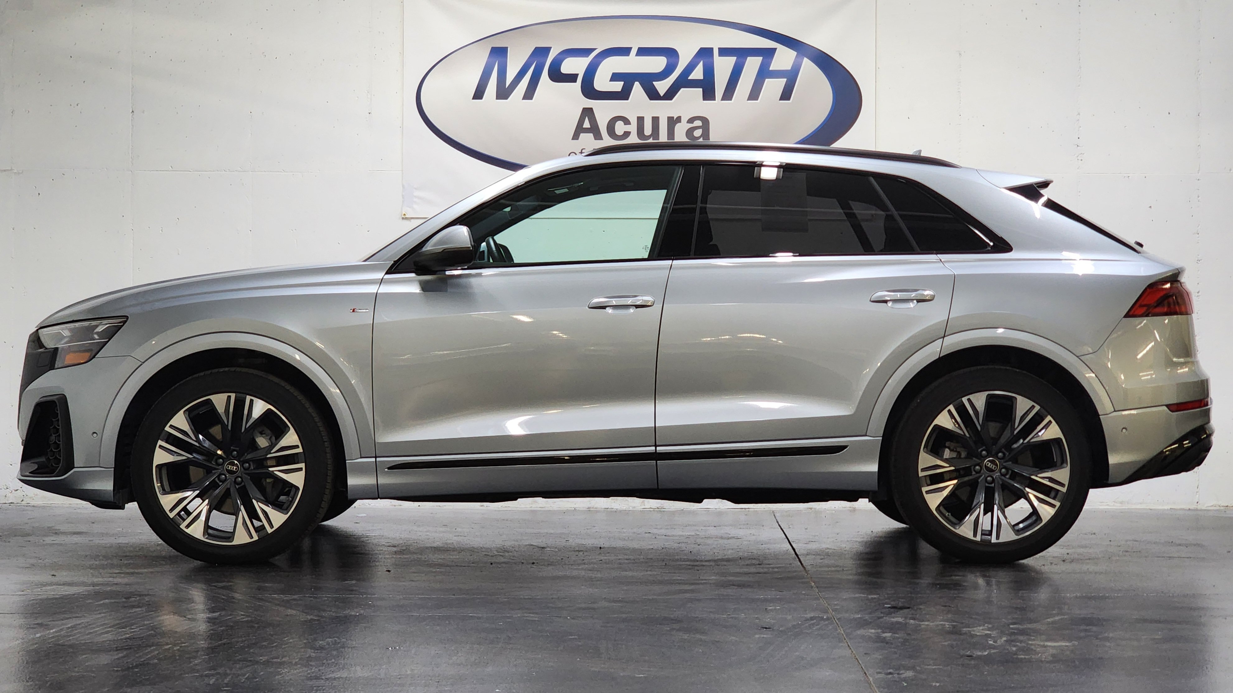 Used 2025 Audi Q8 Prestige AWD/4WD image 10